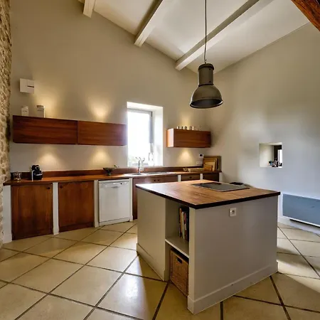 17th Century Located In The Gard, 3 Km From Barjac Saint-Privat-de-Champclos