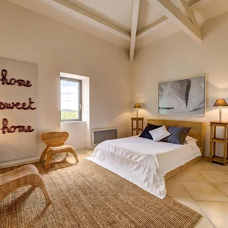 17th Century Located In The Gard, 3 Km From Barjac * Saint-Privat-de-Champclos