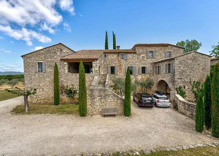 17th Century Located In The Gard, 3 Km From Barjac * Saint-Privat-de-Champclos